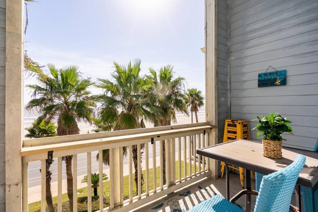 Apartament Oceanfront At The Dawns Galveston Zewnętrze zdjęcie