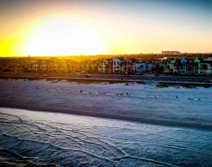 Apartament Oceanfront At The Dawns Galveston Zewnętrze zdjęcie