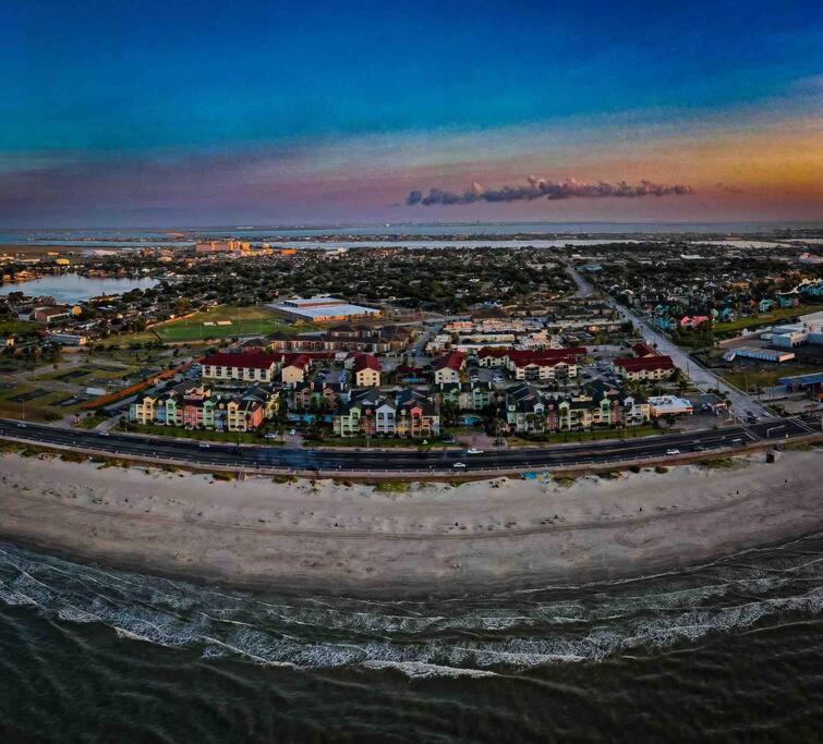 Apartament Oceanfront At The Dawns Galveston Zewnętrze zdjęcie